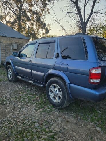 starex elaqe nomresi: Nissan Pathfinder SE – mavi rəngli, 5 qapılı SUV Xüsusiyyətlər: - — 2