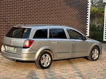 panarama 2008: Opel Astra: 1.9 l | 2008 il 280000 km Universal — 2