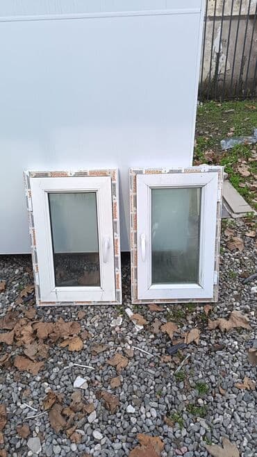 Перила: Б/у Двухкамерное Пластиковое окно, Ширина: 48 см, Длина: 75 см, Бесплатная установка — 1