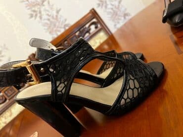 basanoşkalar 2023: Ölçü: 36, rəng - Qara, Yeni — 1