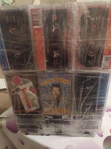 CD, DVD диски и кассеты: Kolleksiya: müxtəlif media daşıyıcıları – VHS kasetlər, audio kasetlər — 3