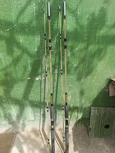 Balıqçılıq qamışı dəsti - Dörd ədəd iki hissəli balıqçılıq qamışı -