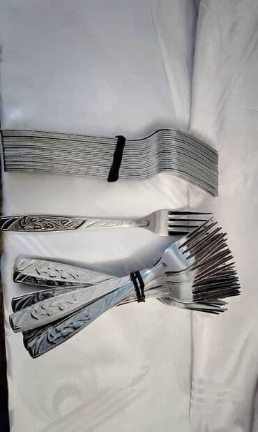 çəngəl qaşıq dəstləri: 50 ədəd Sovet dövründən qalma nerj çəngəllər, heç işlənməyib. təp — 1