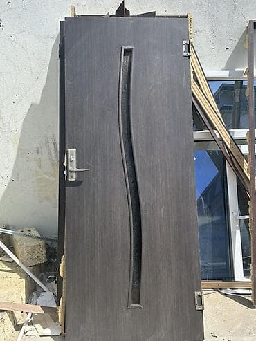 Metall giriş qapısı - Material: polad karkas, MDF/laminat üzlük -