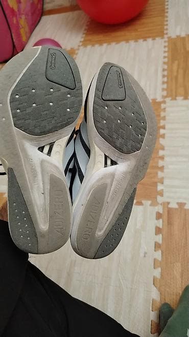 klassik ayaqqabi: Adidas Adizero Boston 13 qaçış ayaqqabısı Orijinaldır. 5- 6 dəfə — 8