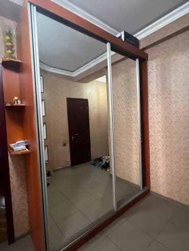 dəhliz dolabı: Dəhliz dolabı — 1