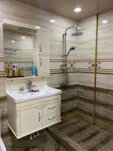 bakida tecili satilan 1 otaqli menziller: 3 otaqlı, Yeni tikili, 128 kv. m — 18