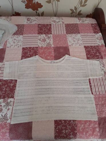 ağ qadın koftaları: Müxtəlif koftalar. Birinin qiyməti 10 man Разнообразные кофты, б/у — 5