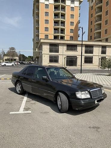 mercedes 124: Mercedes-Benz W124: 2.2 l | 1994 il Sedan — 4