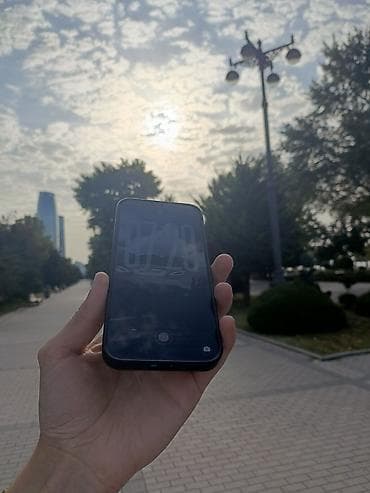 Техника и электроника: Honor X8c, 256 ГБ, Кнопочный, Отпечаток пальца, Две SIM карты — 10