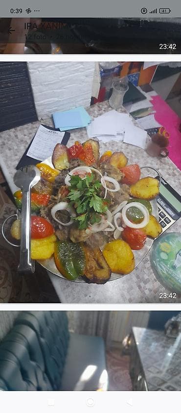 Turşular: Təklif olunan əsas yeməklər: - Şah plov – içliklə doldurulmuş, xəmirdə — 2