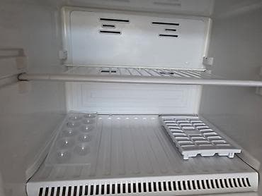 vitrin soyducular: İşlənmiş 2 qapılı Indesit Soyuducu Satılır, rəng - Ağ, Təkərli — 5