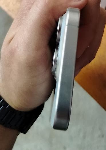 scan: IPhone 15 Pro, 1 TB, Natural Titanium, Face ID — 6