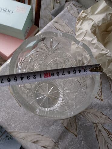 divar boyaları: Bir vaza, Xrustal — 2