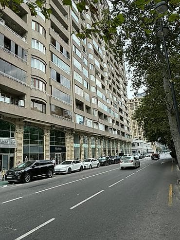 Daşınmaz əmlak: 4 otaqlı, Yeni tikili, m. 28 may, 180 kv. m — 2