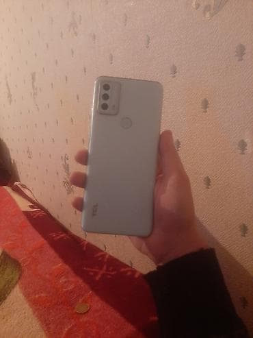 dt ultra 8: TCL smartfon - Ekran: tam ekran dizaynlı, damla formalı ön kamera — 2