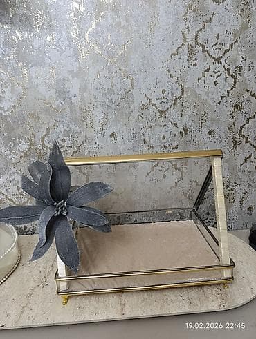 Полочные витрины: Новый — 1