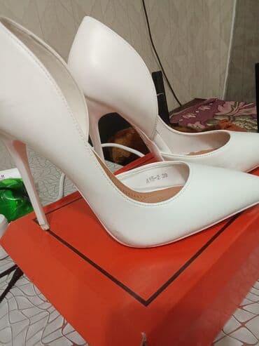 inan ayakkabı: Tuflilər, Ölçü: 39, rəng - Ağ, Yeni — 2