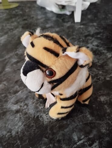 uşaq yelencek: Игрушка музыкальная 
musiqili oyuncaq — 1