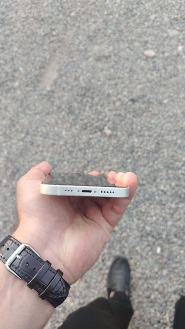 Техника и электроника: IPhone 13, Белый, Face ID — 4