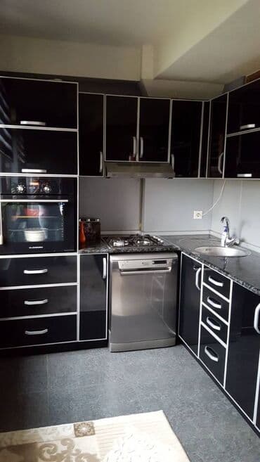 qaracuxur kiraye ev: 28 may metrosuna yaxın Amerika səfirliyinə yaxın 12 mertebeli binanın — 10