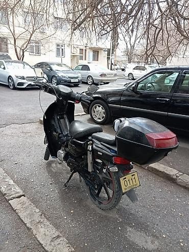 3 teker: Salam moto yeni yığılıb saz vəziyyətdədir çox rahat gedir pribori 15 — 2