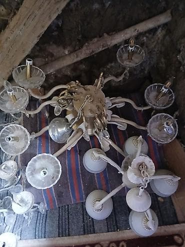 3ədəd lyustur satilir,ikisi balaca biri böyuk,böyük lustur 8 — 2