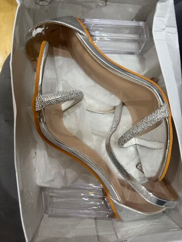 Ölçü: 38, rəng - Gümüşü, Yeni