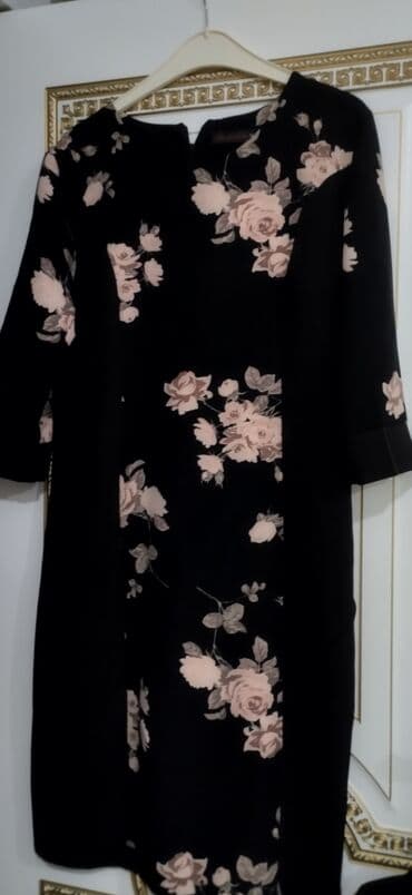 kirayə gəlinlik qiymətləri: 4 modeldən ibarətdir. Hər biri bir dəfə geyinilib. Satılır. Və ya — 3