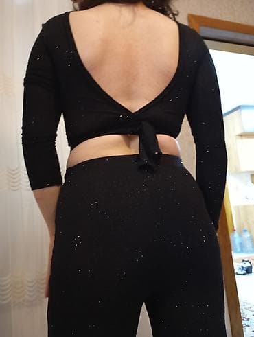 stil: Qara parıltılı iki hissəli dəst - Üst: Arxası dərin Ü hərfi — 1