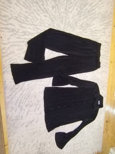 deri plas: Qara pleyse (qat-qat) fakturalı köynək/bluz. Çox baha alınıb 3 4 dəfə — 7