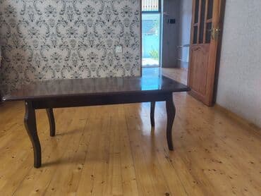 орхидея гулу: Jurnal masası, İşlənmiş, Açılmayan, Taxta, Dördbucaq masa — 1