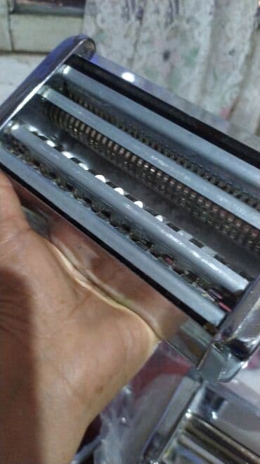 dusbere kesen aparat: Makaron hazırlama dəsti – əl ilə işləyən metal pastamaşın və dəyişən — 2