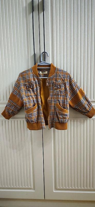 - Material: yumşaq parça, iç hissəsi hamar astarlı