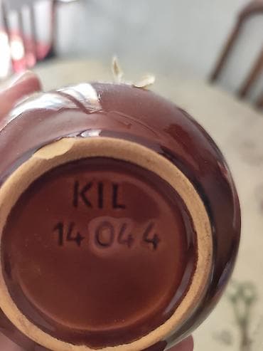 sufre: KIL markalı keramik qab – qəhvəyi şirli, tutacaqlı dekorativ “səbət” — 2