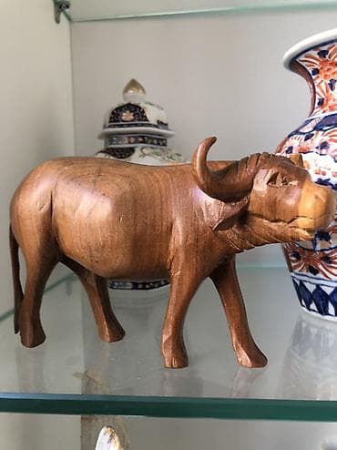 Деревянный буйвол ручной работы