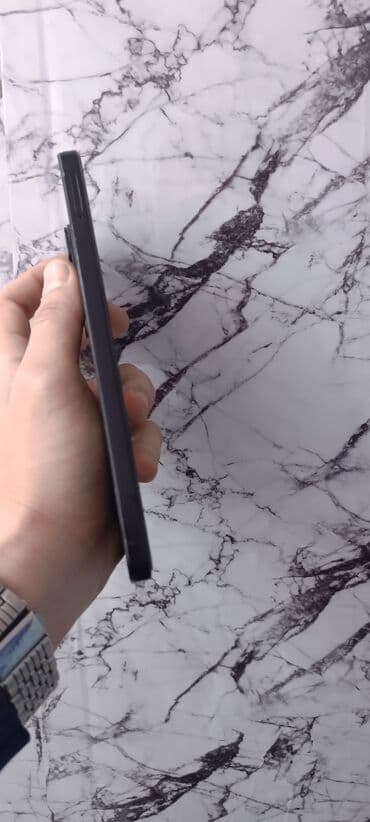 berde telefonlar: Honor 90 Lite, 256 GB, rəng - Qara, İki sim kartlı, Face ID, Qırıq — 3