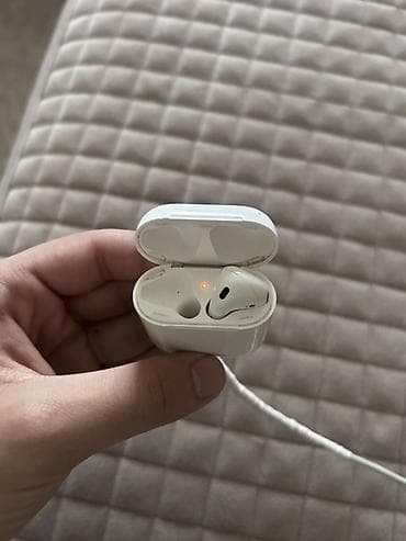 Apple AirPods (Lightning şarj qutusu ilə) - Model: Apple AirPods — 2