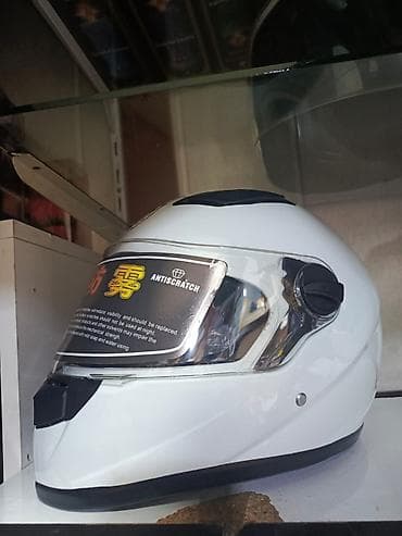 motor kask: Moto Kaskalar 35azn Ag Qzra Boz Moto Baqaj ag 35azn,Qara parlaq 45azn — 9