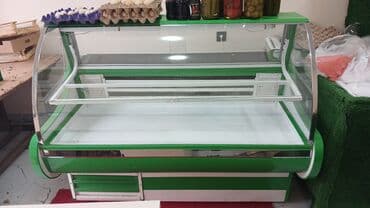 Vitrin tipli soyuducu vitrina - Önü əyri şüşəli, geniş görüntü sahəsi