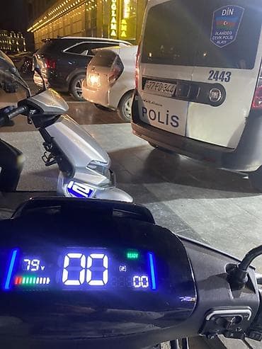 bmw cüzdan: Salam Elekdirikli moped satilir ideal veziyyetde suret 75 100km gedir — 8
