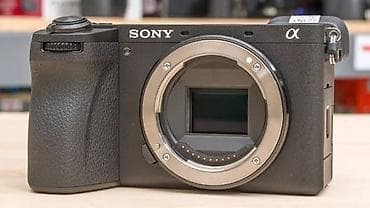 Sony Alpha seriyalı güzgüsüz fotoaparat (APS‑C sensor, E-mount) -
