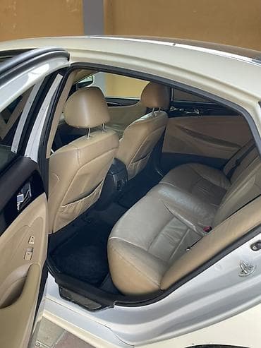 tank pro: Hyundai Sonata: 2.4 l | 2010 il Sedan — 10