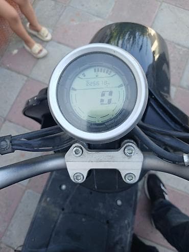 Elektrik skuter – POLLO markalı, qara rəng Texniki xüsusiyyətlər: -