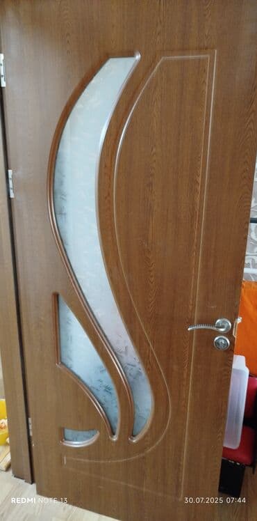 Hündürlüyü 2 metr eni 81 sm
2 ədəd qapıdır