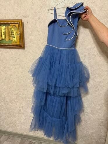 don şəkilləri: Mavi rəngdə zərif qız uşağı/gecəlik paltarı. - Üst hissə: Asimmetrik — 1