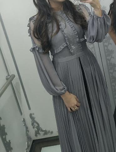 elfbar satisi: Boz rəngli, zərif detallı uzun ziyafət geyimi. TÜRKAN mağazasından — 1