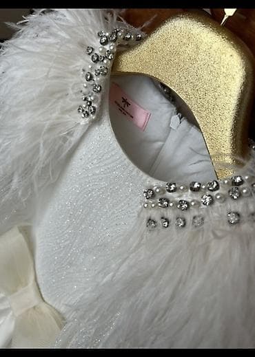 Детская одежда и обувь: Vetuel kids couture yerinden ozel sigarishle tikilib
5-6-7 yaş
90 azn — 4