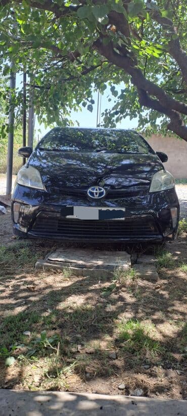 турбо аз подержанные автомобили таеота приюс аренд: Toyota Prius: 1.8 l | 2014 il Sedan — 1