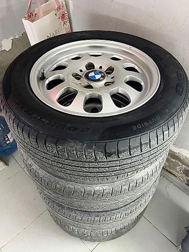 Təkərlərin 2 si təzədir 2 si normal vəziyyətdədir disk qarışıq satılır